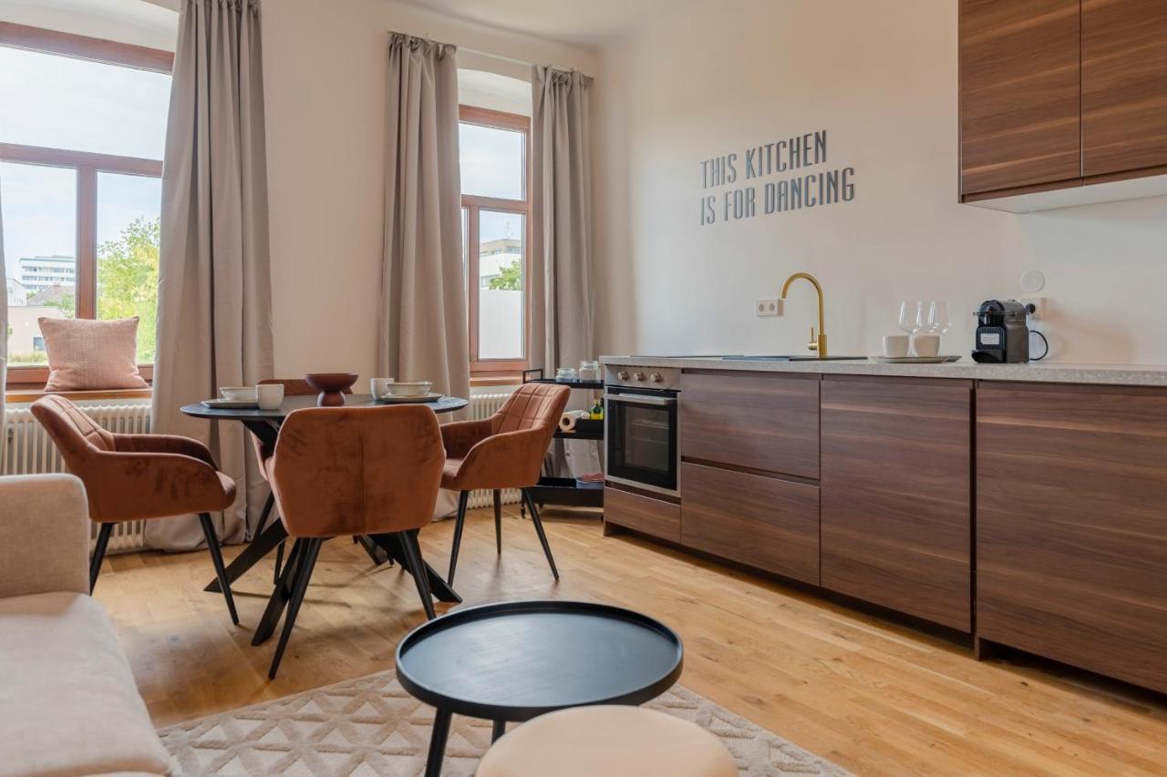 City Lounge Appartement Am Hauptbahnhof Sankt Poelten Ngoại thất bức ảnh
