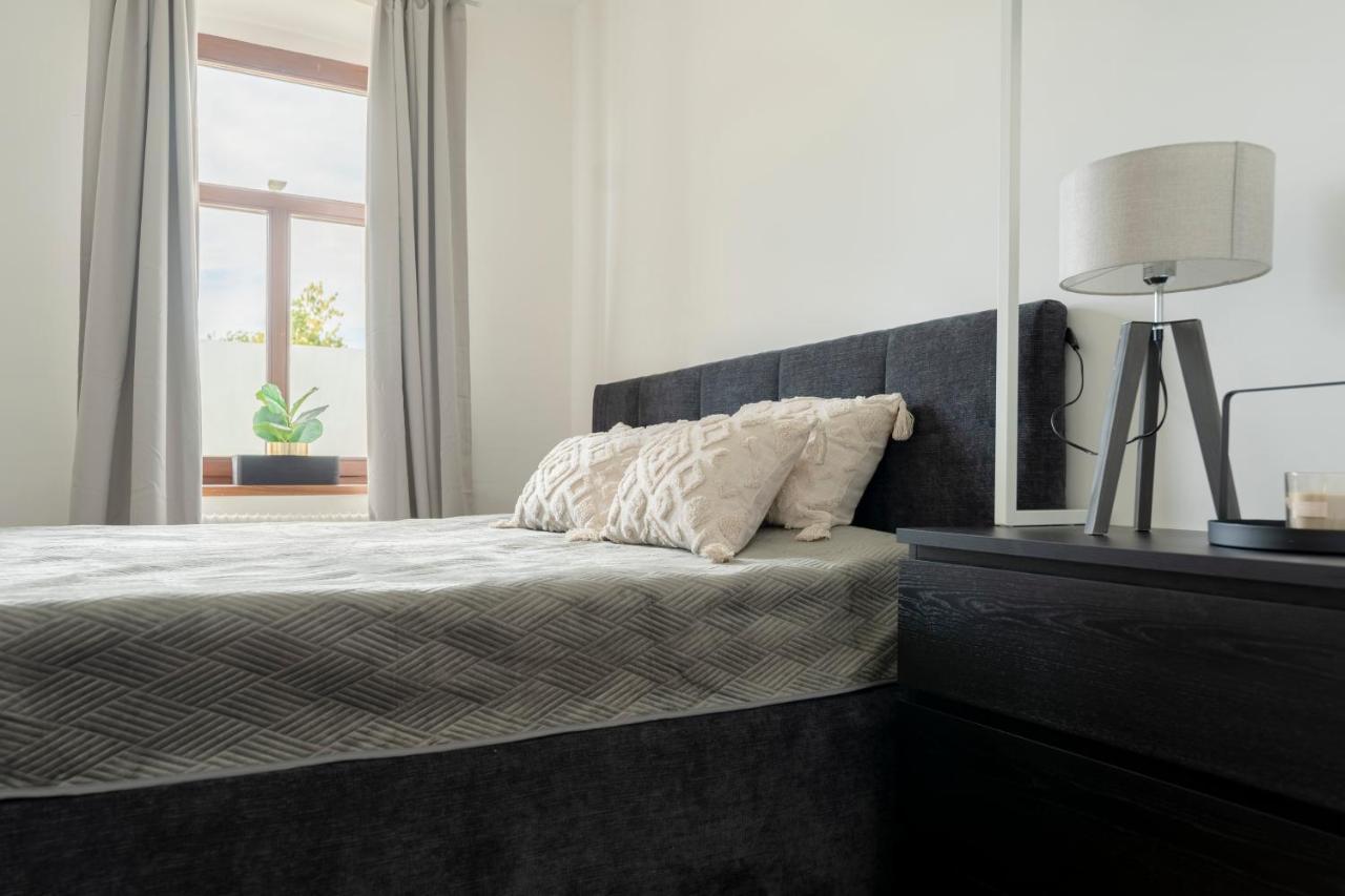 City Lounge Appartement Am Hauptbahnhof Sankt Poelten Ngoại thất bức ảnh